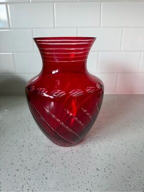 Red Decorative Glass Vase - Elegant Ruby Accent Cut to Clear